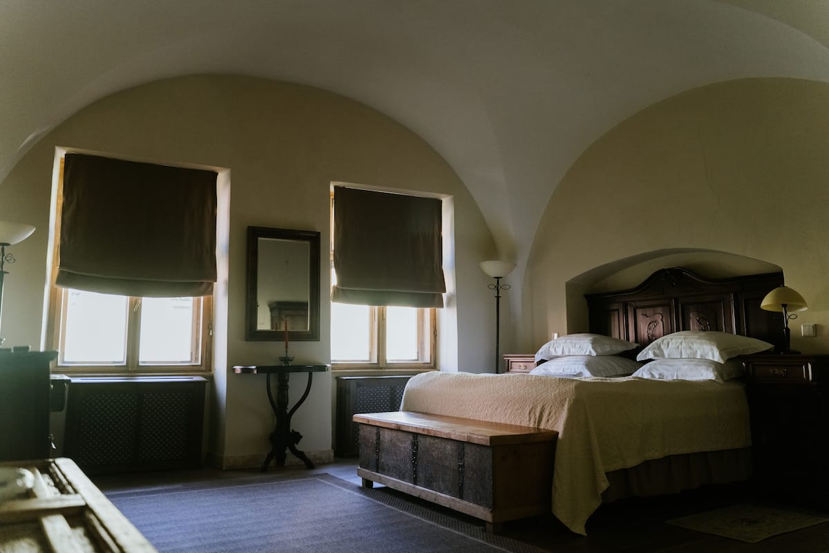 deluxe double or twin room | premium bedding, minibar, in-room safe, individually decorated