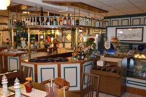 Interior entrance - Hotel Hof von Hannover (Wittmund)