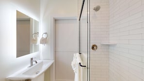 Premium Suite, 2 Bedrooms | Bathroom - The Cove (Ocean City)