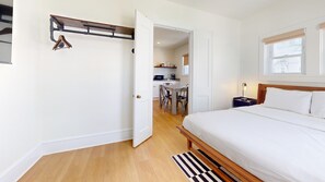 Two Bedroom Queen Suite with Kitchen | Wifi gratis y ropa de cama 