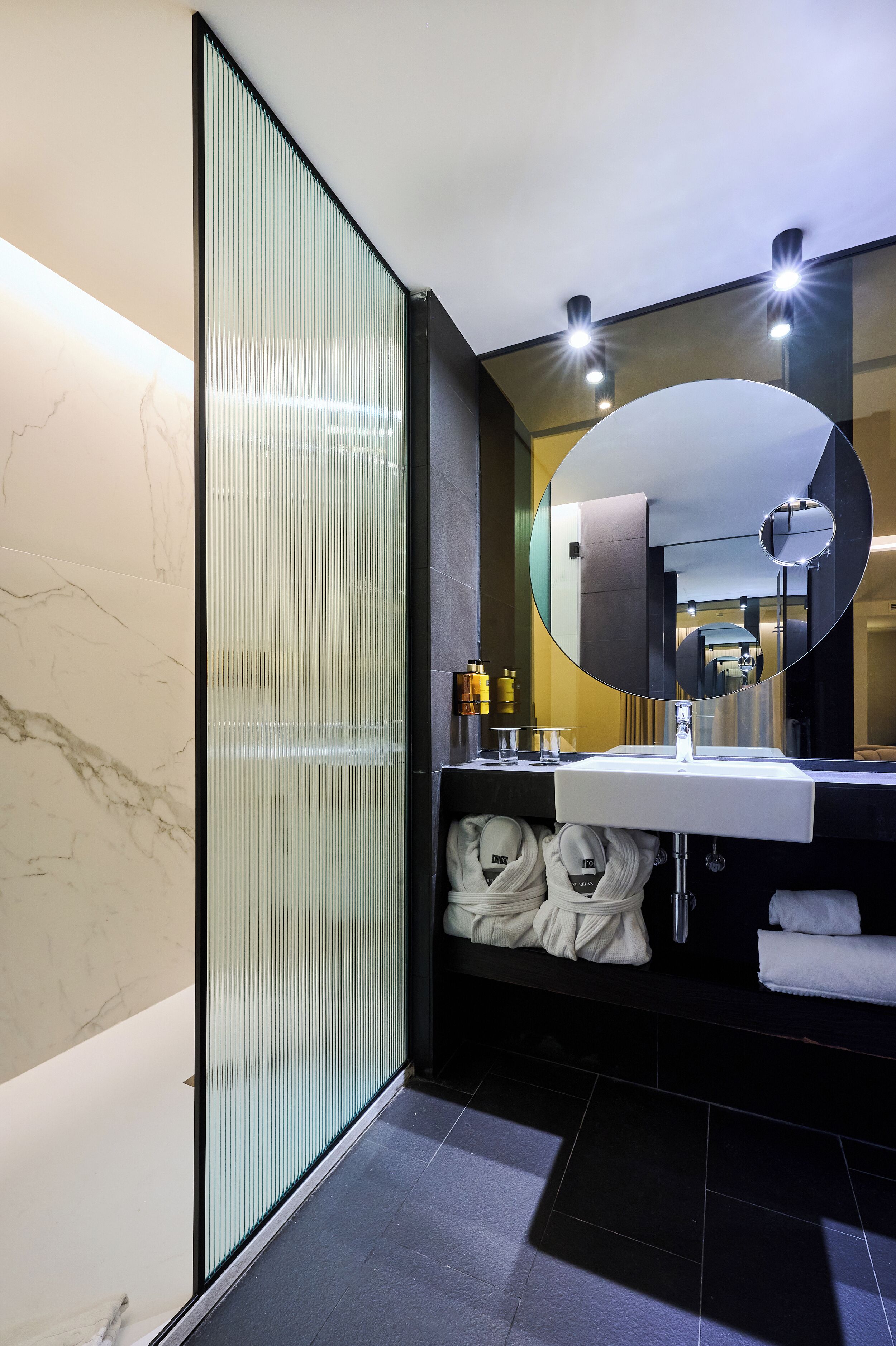 Photo - H10 Port Vell 4* Sup