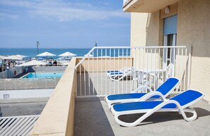 Terrace/patio - Hotel in Marina di Cecina a few steps from the sea (Cecina)