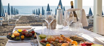 Hotel in Marina di Cecina a few steps from the sea