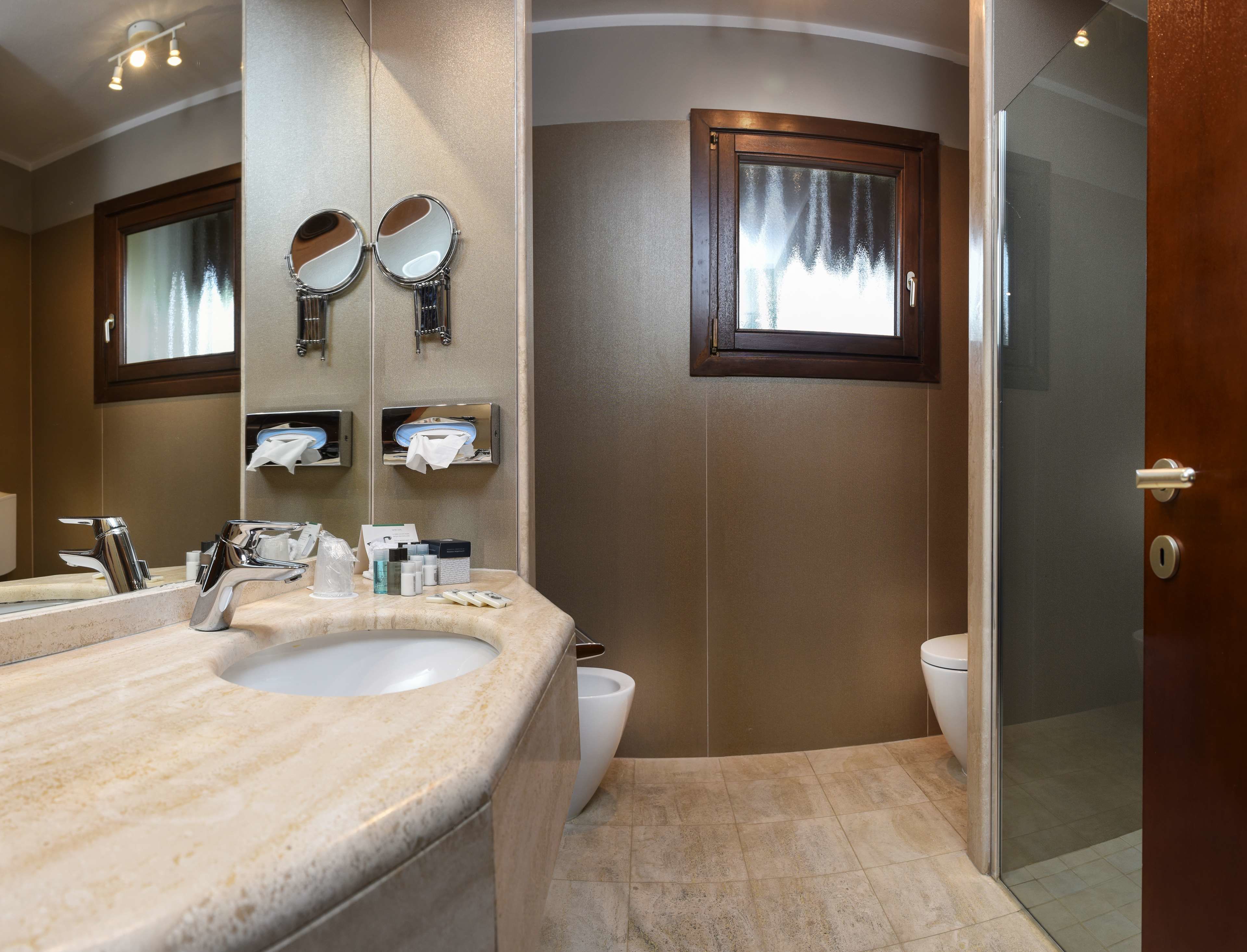 suite, 1 king bed, non smoking, annex building (living room;sofabed is a double bed) | down duvets, memory-foam beds, in-room safe, desk