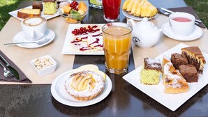 فطور كامل يوميًا مقابل رسوم