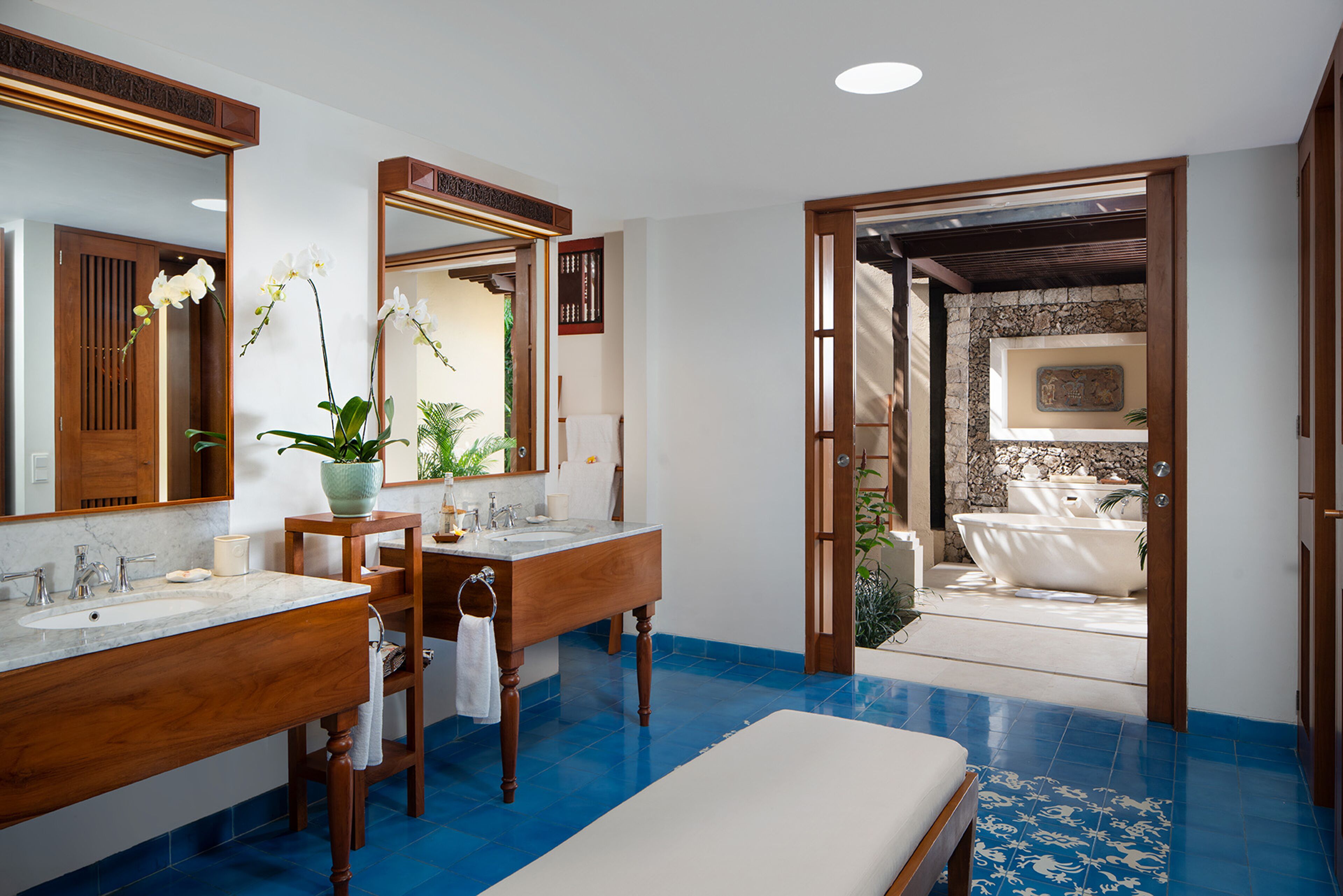 executive bungalow, garden area | bathroom sink