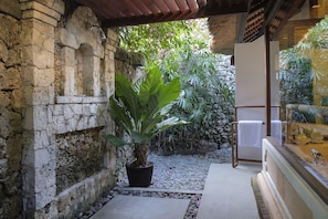 Bungalow, Beachfront | Bathroom | Separate tub and shower, deep soaking tub, free toiletries, hair dryer