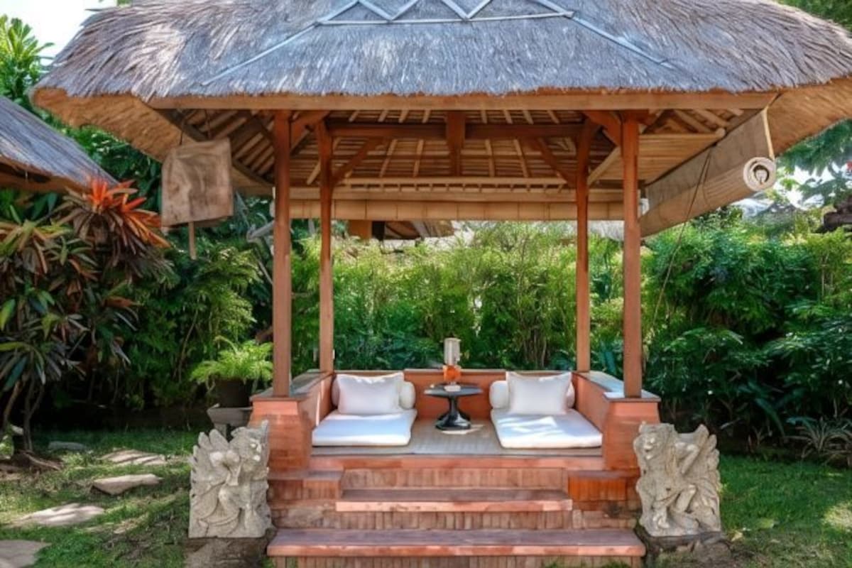 Bungalow Village