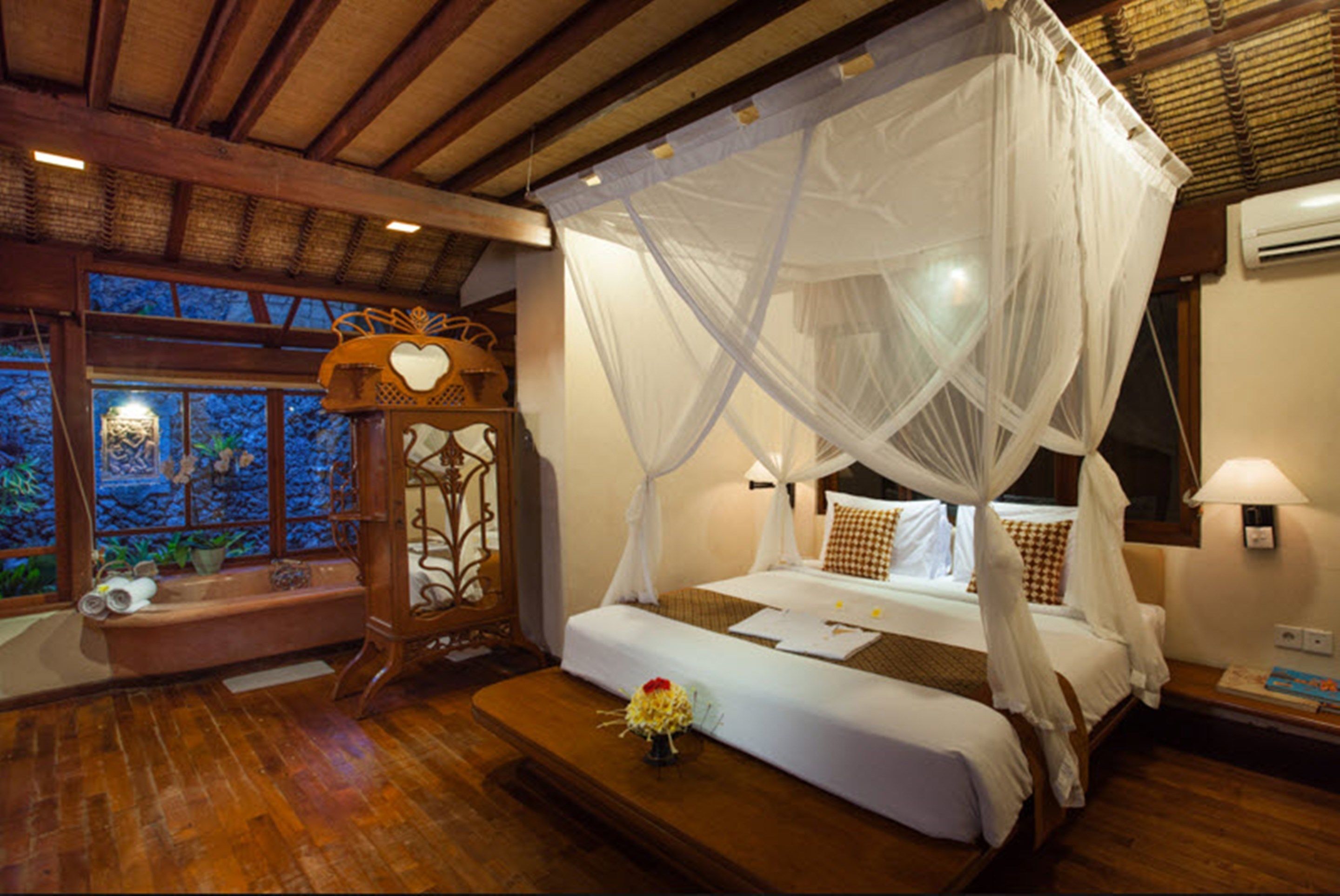 bungalow, beachfront | minibar, in-room safe, rollaway beds, free wifi