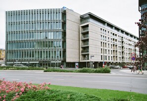 Apartemen Elite, 1 kamar tidur, balkon, pemandangan kota | Bagian depan properti