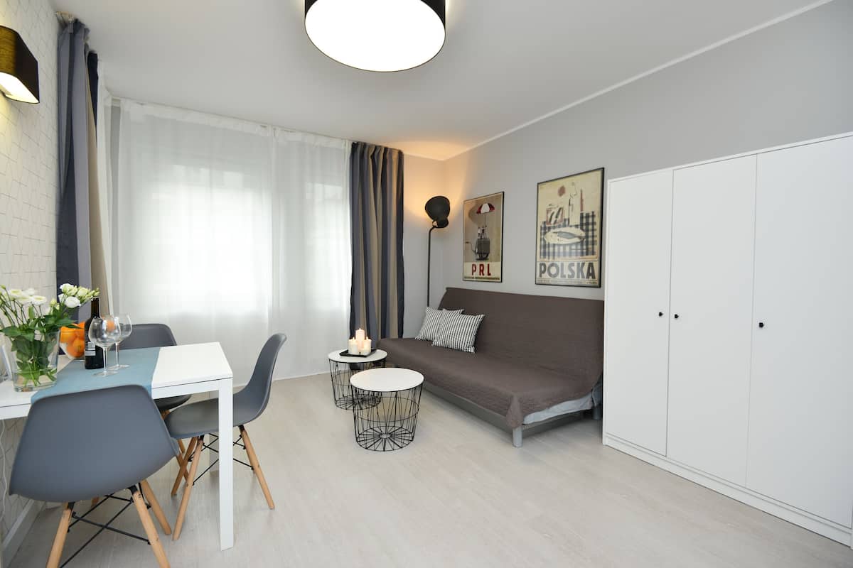 Comfort Apartment, 1 Bedroom | 1 bedroom, down duvets, individually decorated, individually furnished