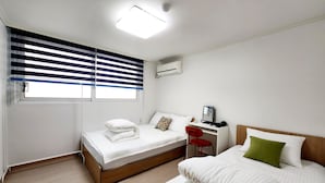 (Foreigners Only) Deluxe Twin Room