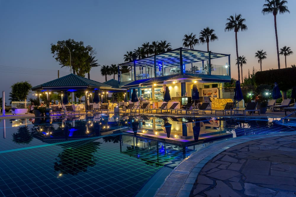 Anonymous Beach Hotel - Adults Only