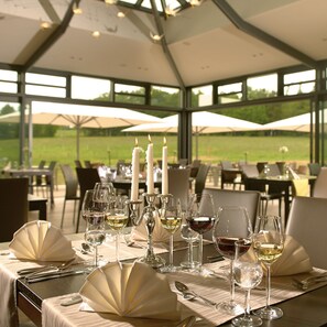 Breakfast, lunch, dinner served; Regional cuisine, al fresco dining 