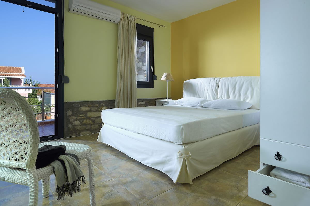 Superior Double Room, Sea View | Soundproofing, free WiFi