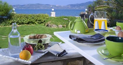 Aeolis Apartments & Studios