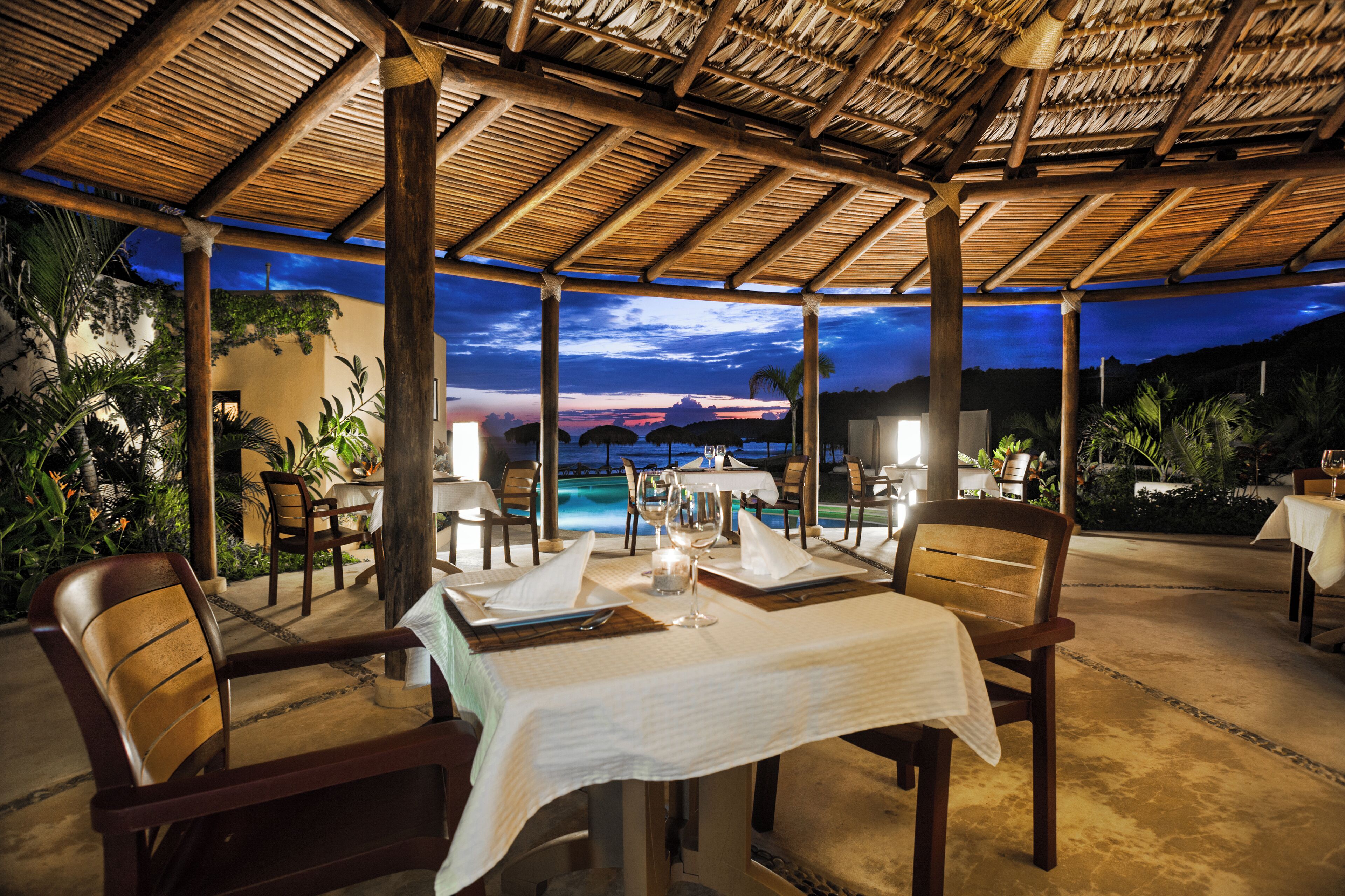 breakfast, lunch, dinner served; international cuisine, pool views