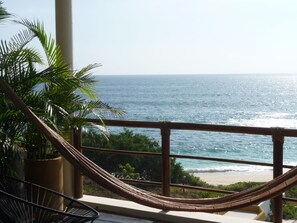 Premium Room, 1 King Bed, Terrace | Terrace/patio - Manta Raya Hotel (San Pedro Pochutla)