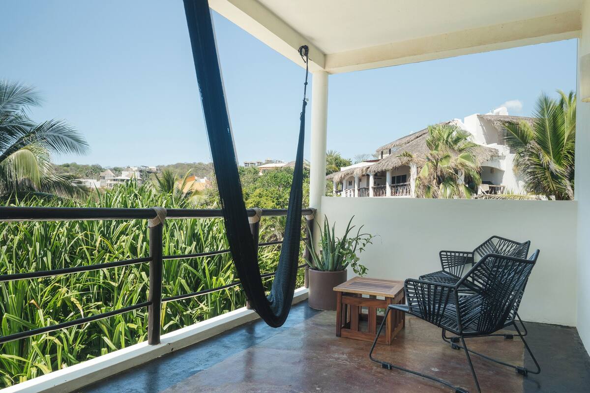 Premium Room, 1 King Bed, Terrace