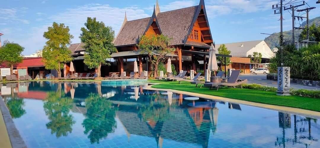 Outdoor pool, pool umbrellas, pool loungers