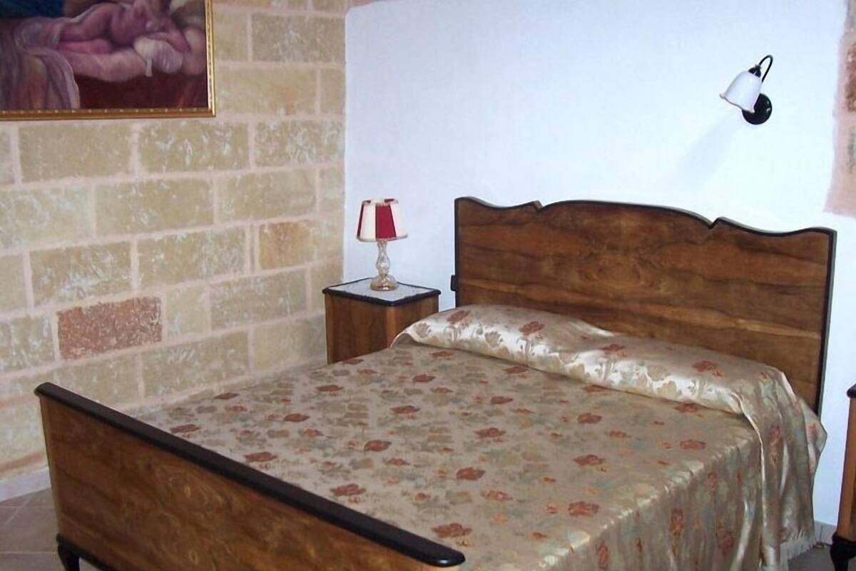 Standard Double Room | Iron/ironing board (on request), cribs (surcharge)