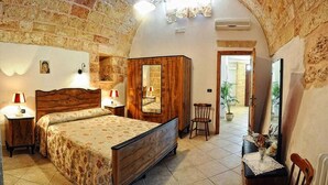 Standard Double Room | Iron/ironing board (on request), cribs (surcharge) - B&B Tenuta Donnamella (Alessano)