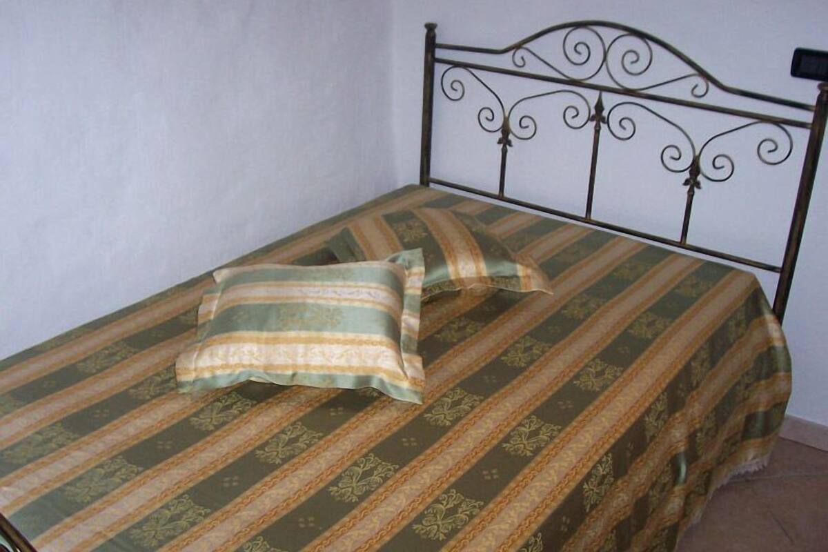 Single Room | Iron/ironing board (on request), cribs (surcharge)