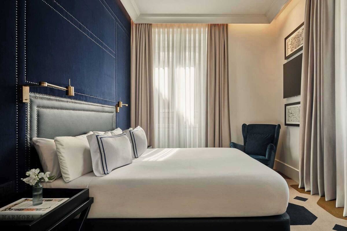 Couette en duvet d'oie, minibar, coffres-forts dans les chambres, bureau