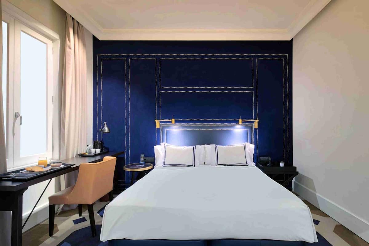 Literie de qualité, couette en duvet, minibar, coffre-fort