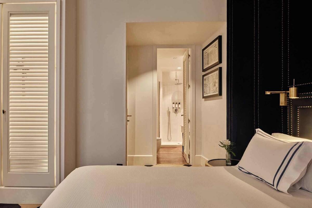 Couette en duvet d'oie, minibar, coffres-forts dans les chambres, bureau