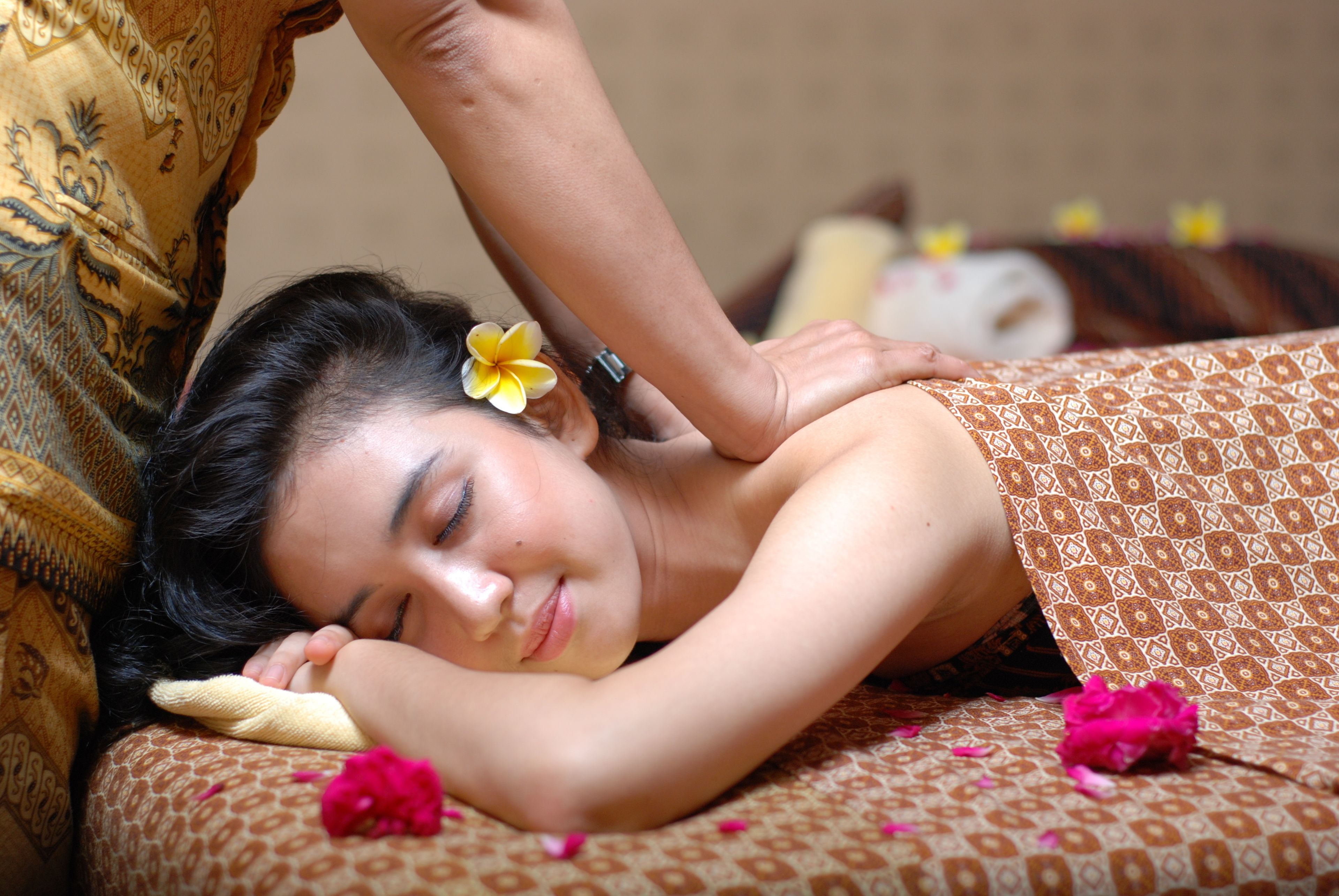 couples treatment room(s), aromatherapy, reflexology