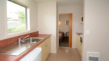 One Bedroom Executive Suite | 私人廚房 | 電冰箱、微波爐、電熱水壺、烤麵包機