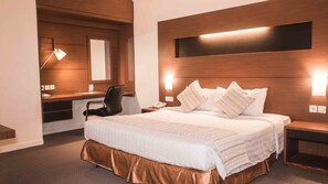 Habitación ejecutiva (Mayor) | Caja de seguridad en la habitación y internet por cable gratis