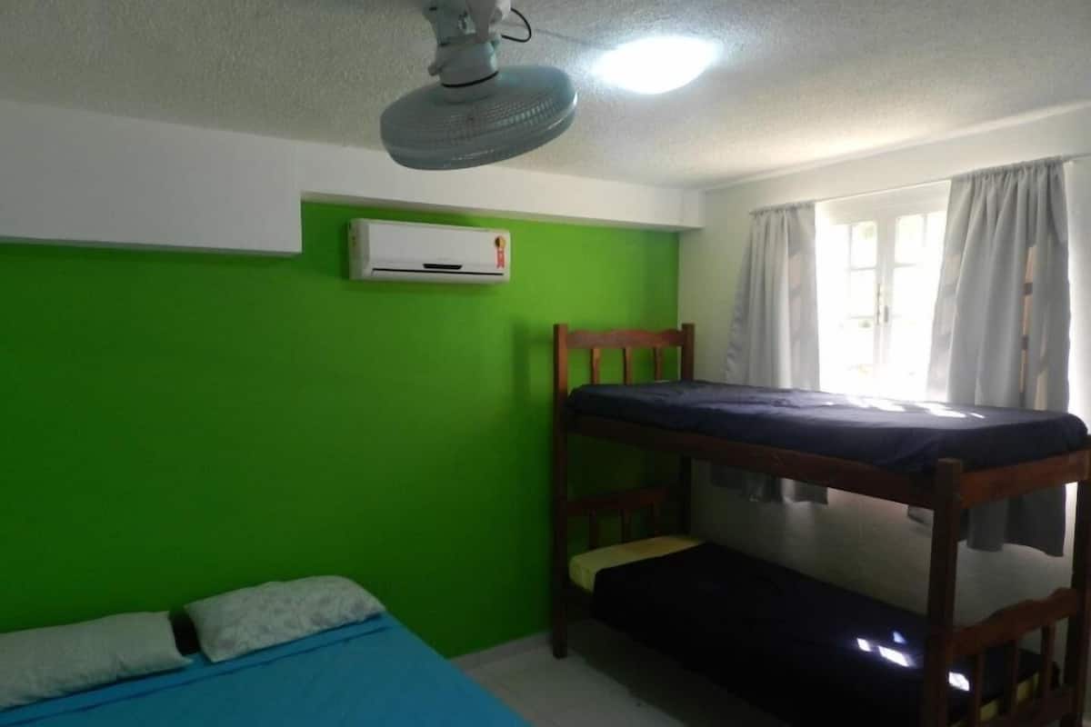 Minibar, iron/ironing board, free WiFi, bed sheets