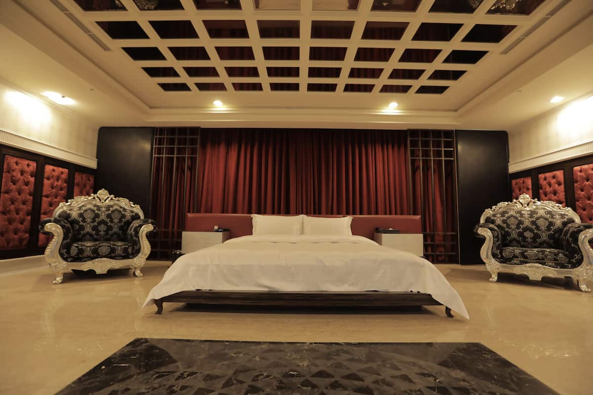 ห้องเพรสซิเดนเชียลดับเบิล | ผ้านวมขนเป็ด, เตียงพร้อมฟูกเสริมที่นอน, มินิบาร์, โต๊ะทำงาน