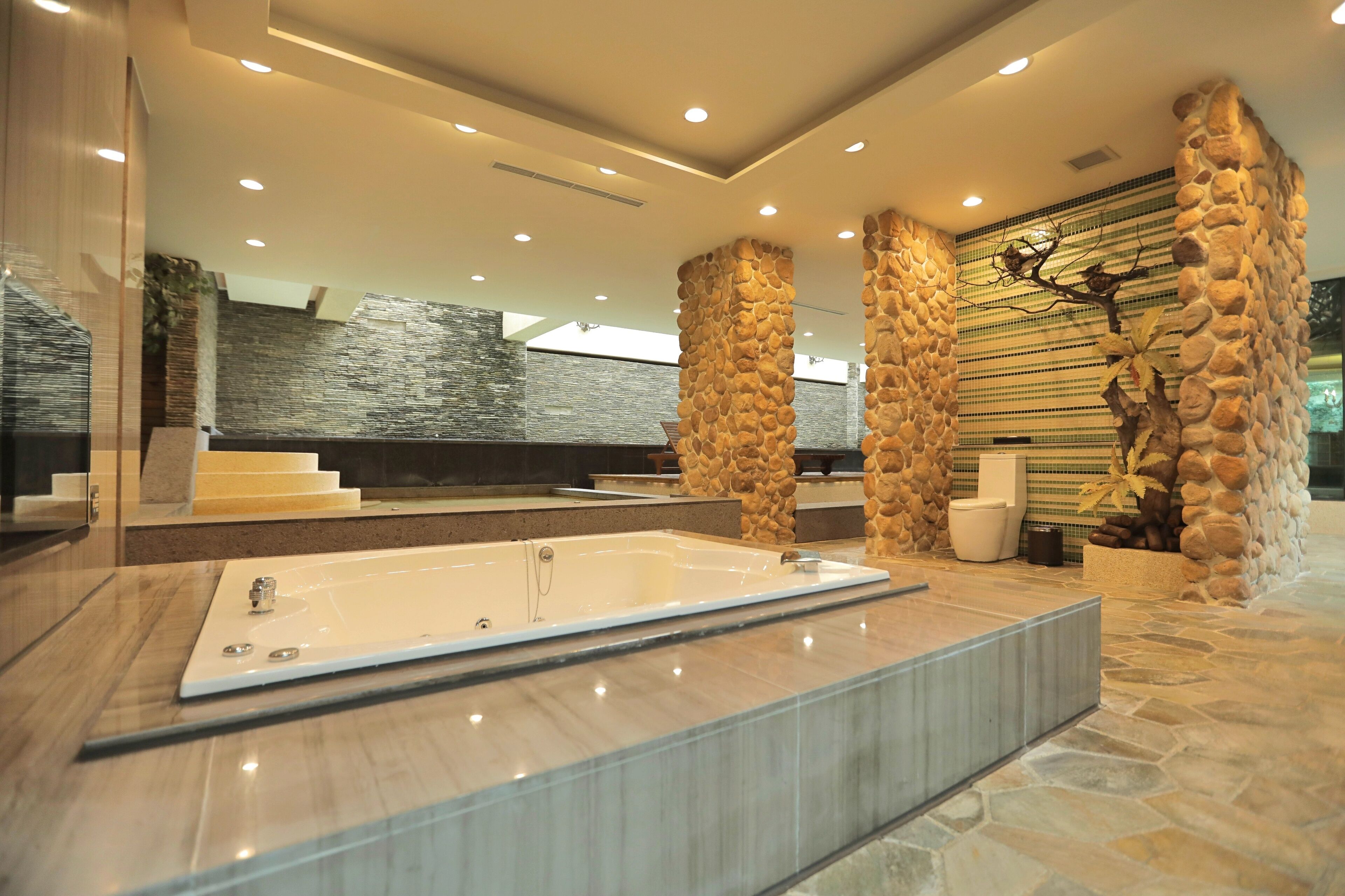 Premier Double Room | Bathroom | Separate bathtub and shower, rainfall showerhead, free toiletries