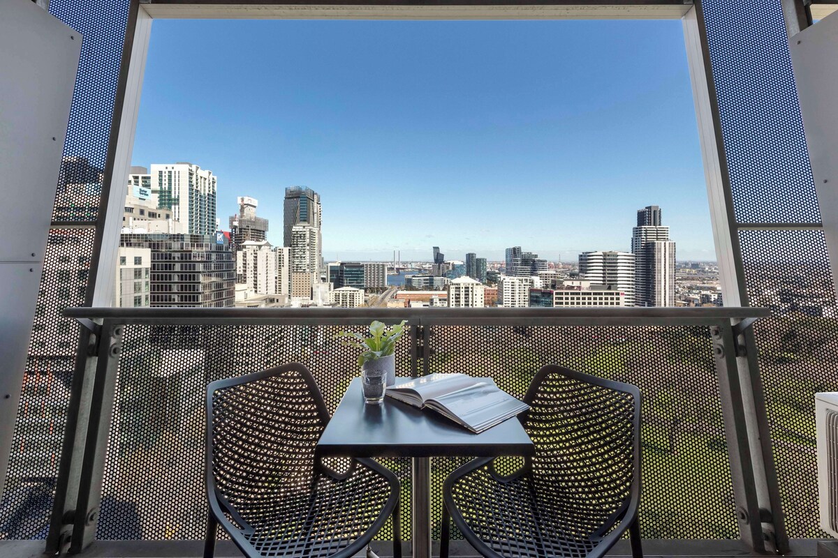 Oaks Melbourne on William Suites