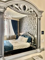 Caja de seguridad en la habitación y sistema de insonorización 