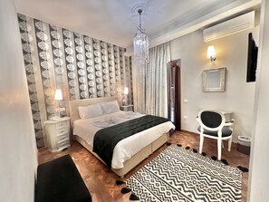 Caja de seguridad en la habitación y sistema de insonorización 