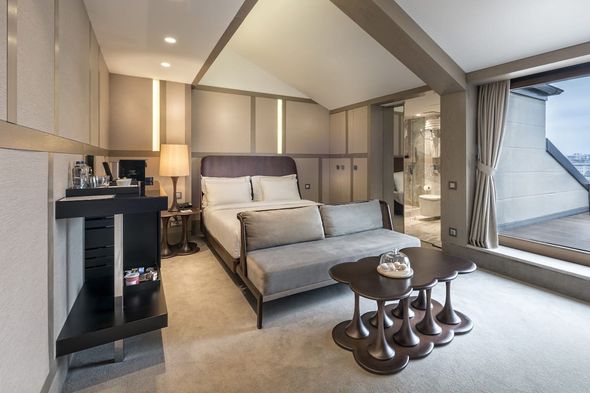 Deluxe Suite, Terrace