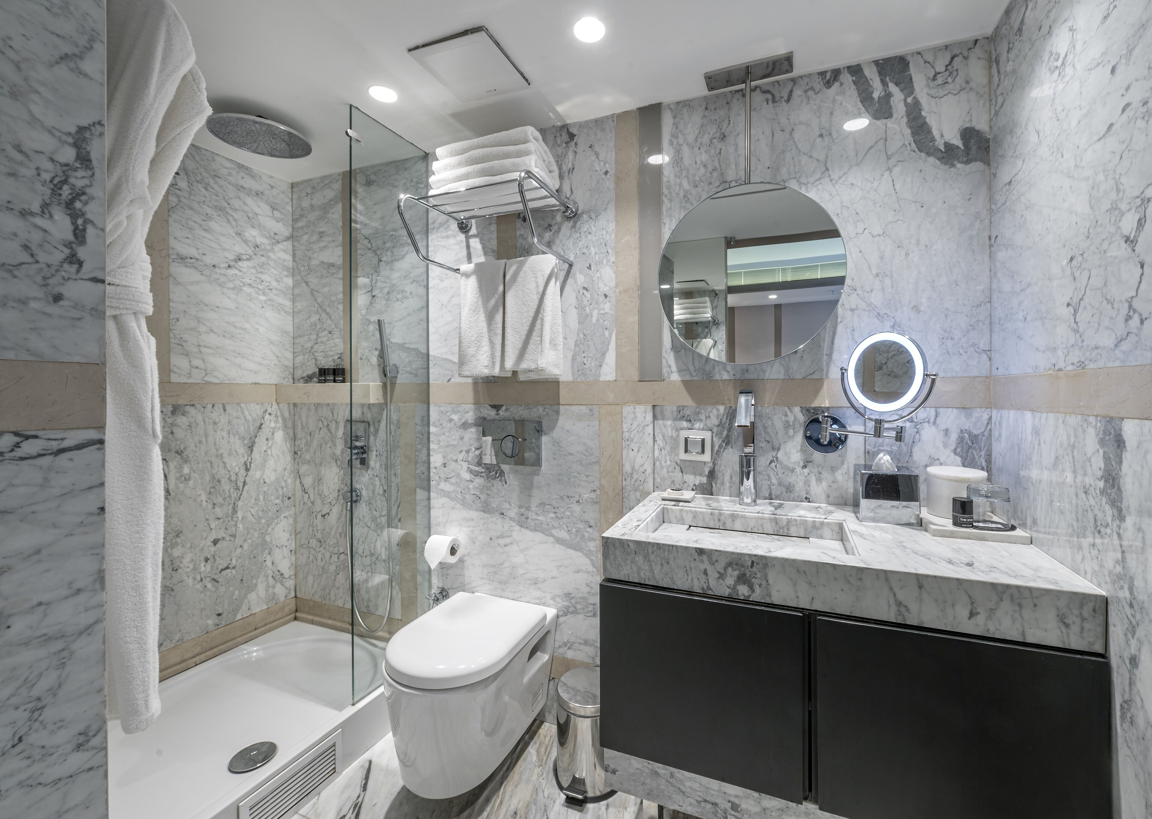 deluxe suite, terrace | bathroom | shower, rainfall showerhead, designer toiletries, hair dryer