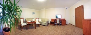 Quarto quádruplo | Roupas de cama premium, cofres nos quartos, berços (sobretaxa)