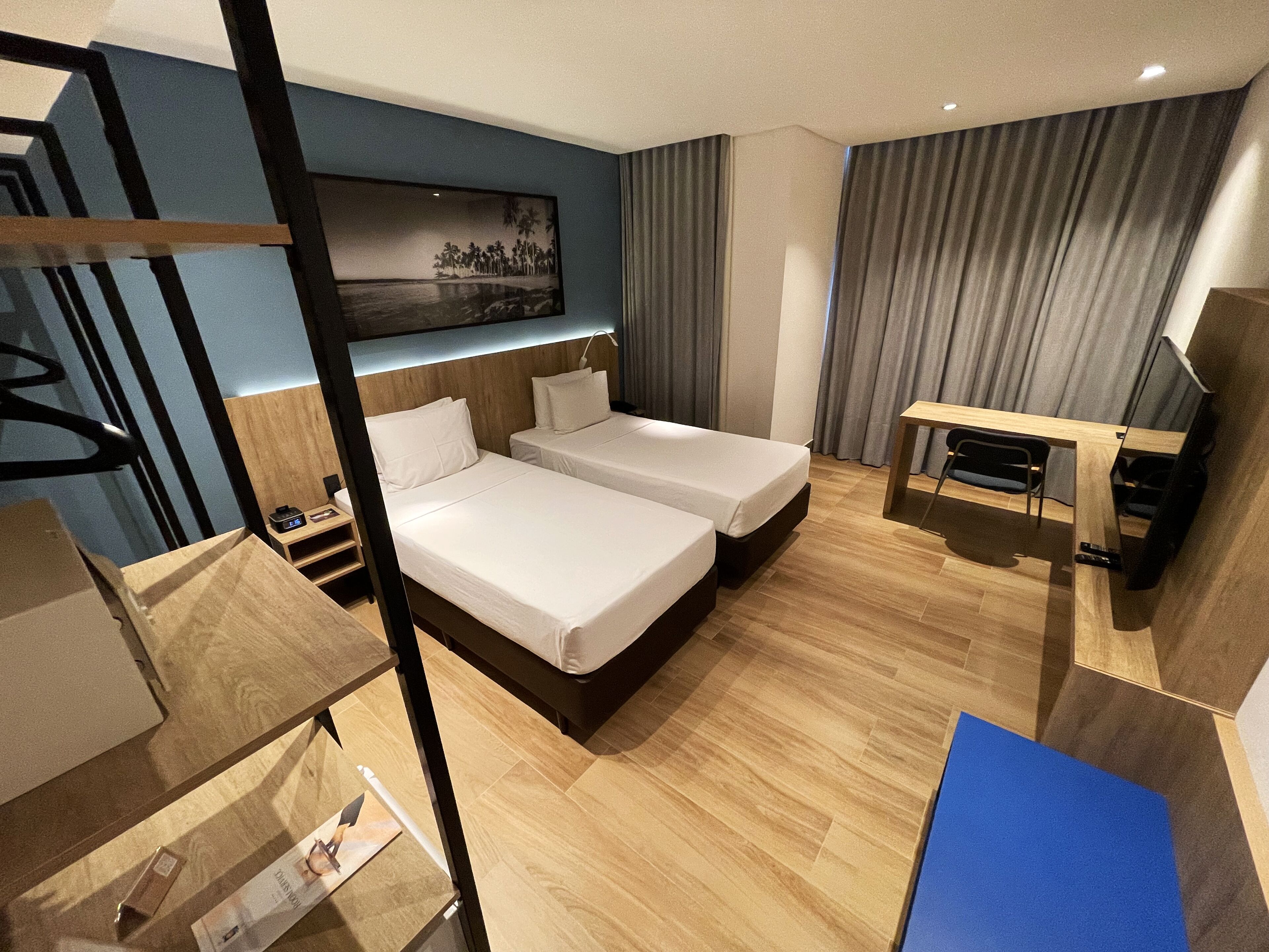 Quarto duplo standard, 2 camas de solteiro | Escrivaninha, Wi-Fi de cortesia