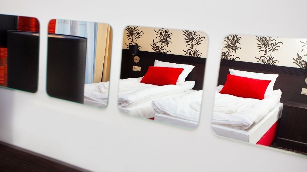 desk, free cots/infant beds, free wifi, bed sheets