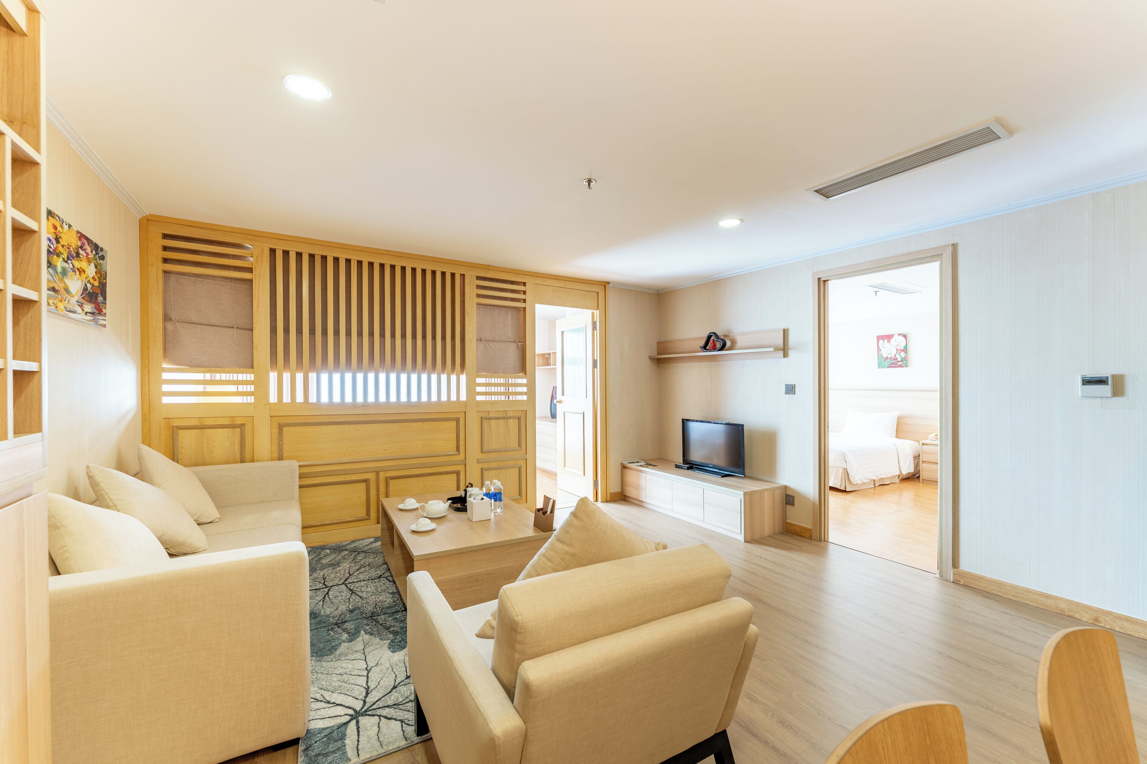 family apartment | living area | 37-inch lcd tv with cable channels, tv, computer monitors