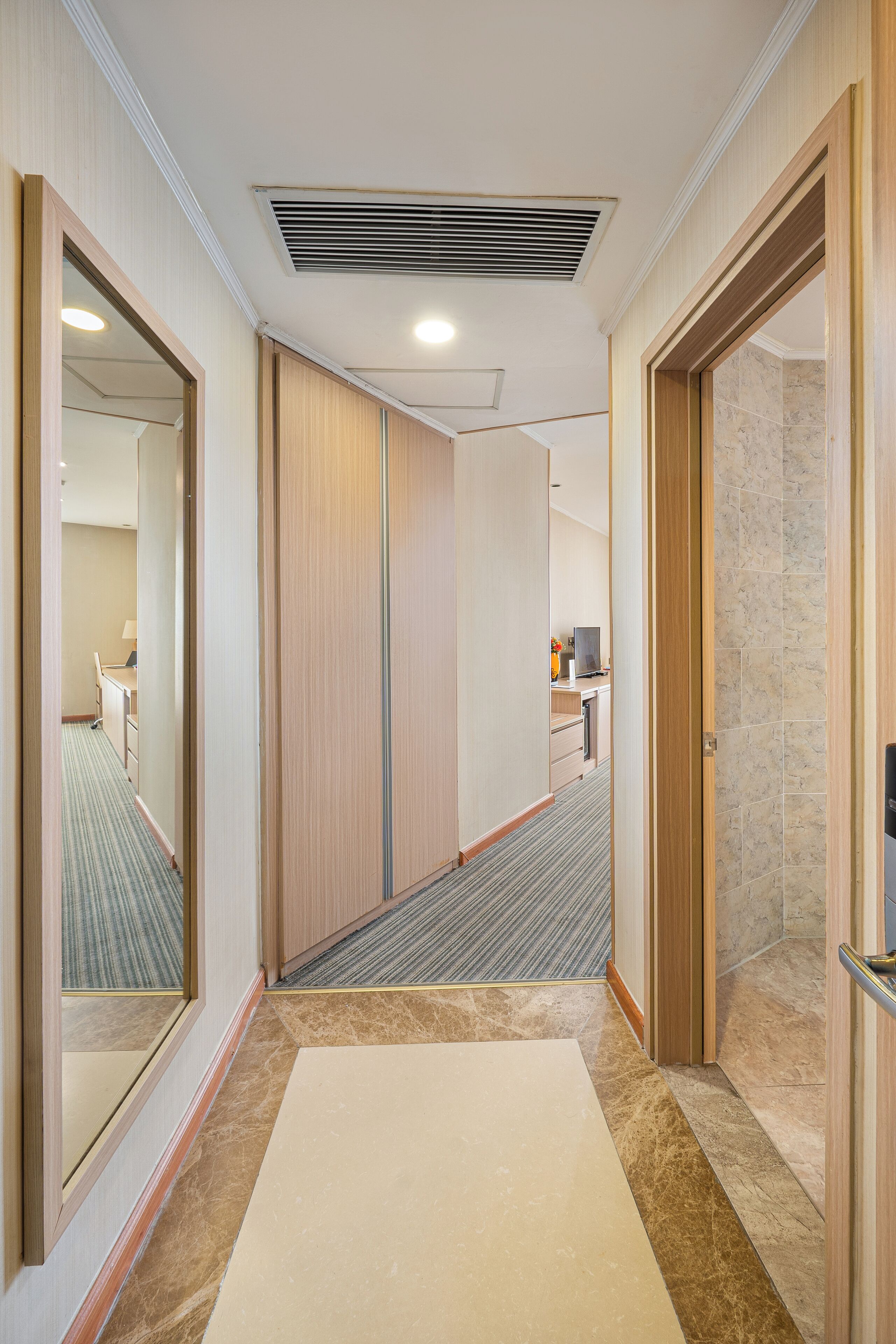 deluxe double room | floor plan