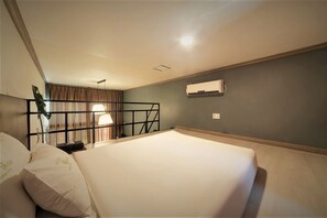 Business Single Room (Free parking for 5 days) | 1 bedroom, hypo-allergenic bedding, blackout drapes, soundproofing