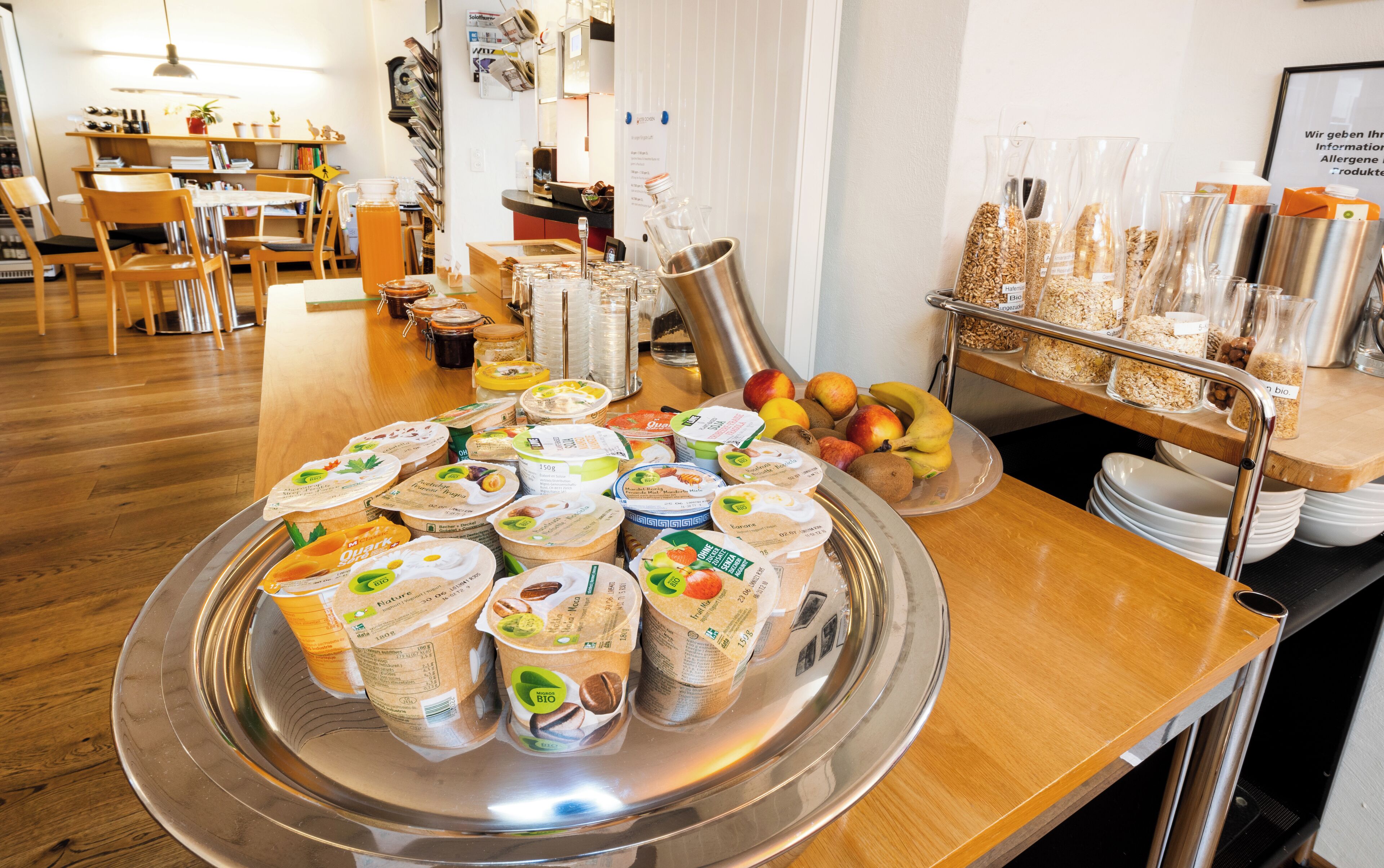 Tägliches Frühstücksbuffet gegen Gebühr