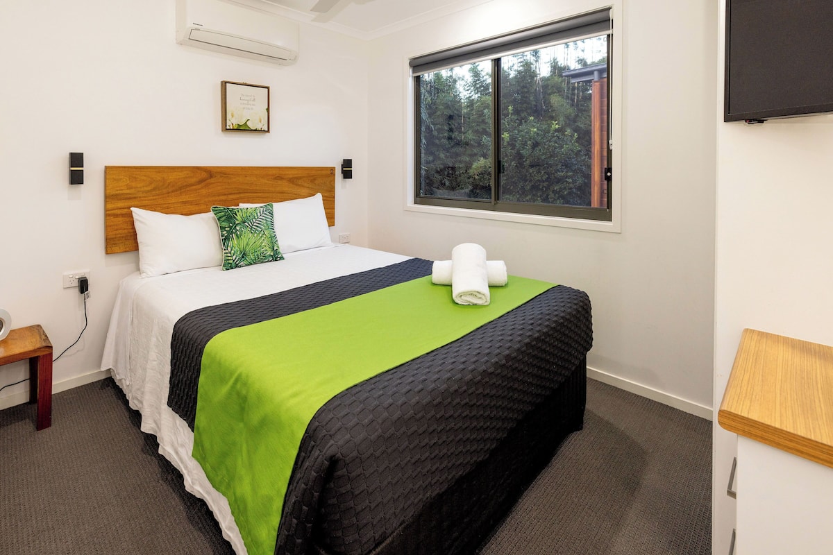 Superior 2 Bedroom Cabin
