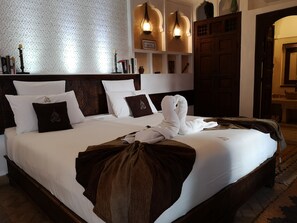 Standard Room (Amira Fati)